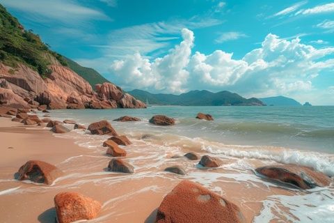 秦皇島是中國河北省下轄的一個沿海城市，以其美麗的海灘和豐富的自然景觀而聞名
