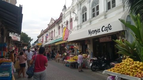 曼谷美食探秘：米其林推薦餐廳與街頭小吃合集