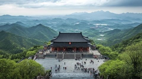 路哥路嫂帶著全家總動員，直奔普陀山祈福去啦！這熟悉的場景，簡直是年度保留節目！