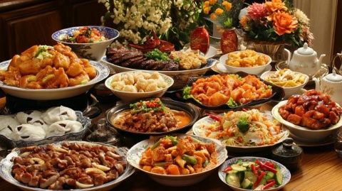 金蛇年大年初四必吃！7款傳統美食寓意滿滿，新年好運從餐桌上開始！