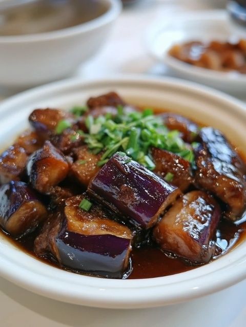 府城特色農(nóng)家菜,羊頭湯鍋與果園雞令人贊不絕口