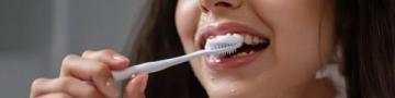 如何正確保護口腔健康：刷牙、飲食與預防齲齒指南
