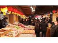 武漢市民的進口食品狂歡：陽邏港洋年貨大集，3萬市民共享國際味蕾盛宴