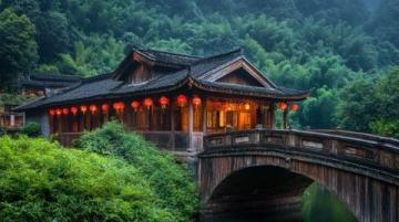 重慶融匯溫泉位于重慶市沙坪壩區(qū)梨樹(shù)灣，是一座集溫泉、餐飲、娛樂(lè)、休閑為一體的綜合