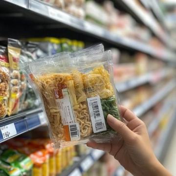 逛超市，這8種零食一定要買，擺在不起眼的位置，買了絕不會后悔