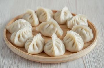 廣州經(jīng)典早茶推薦：陶陶居特色點(diǎn)心體驗(yàn)