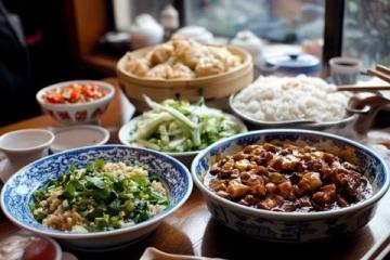 武漢美食豐富多樣，以下是一些具有代表性的介紹