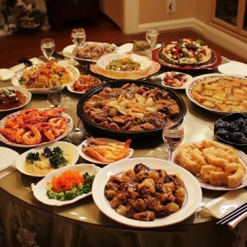 阿聯酋海鮮大餐只需200多塊,豐儉由人嘗美食