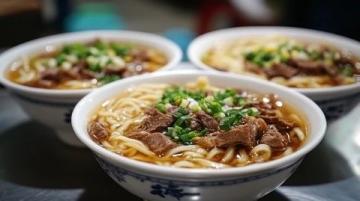 探尋武漢戶部巷美食天堂：熱干面、豆皮與面窩攻略