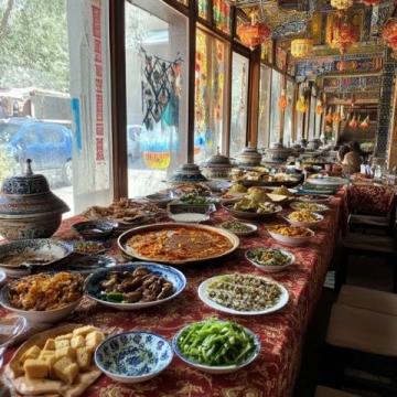 鄂爾多斯之旅：草原、沙漠和美味體驗