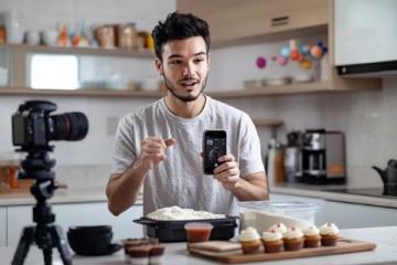 如何在家用手機拍出美食大片：用光、構圖與細節技巧