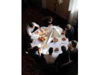 我們的第三天主要安排了享用一頓美食