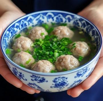 天熱做菜要簡單快手，這道菜幾分鐘搞定，營養(yǎng)美味兩不誤