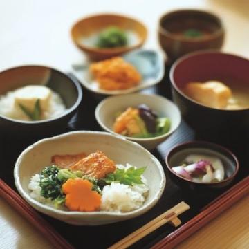 推薦美食中牟臭豆湯~(美食臭豆)