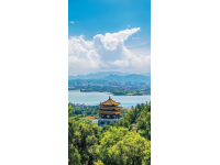 海南好玩的地方很多，既有美麗的海灘海島，也有特色的人文景觀和主題公園