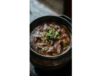 如何燉出奶白鮮嫩不腥的鴨肉，簡單三步讓你輕松掌握技巧