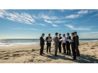 海邊遇見一群趕海人
