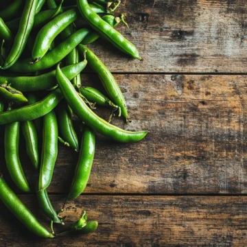 臘肉的最佳搭檔：燉豆角、炒荷蘭豆還是泡椒滾豆角？