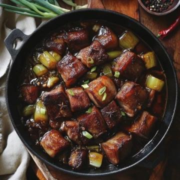 醬香豬蹄零失敗食譜:簡單易學,新手快速學會做香糯美味佳肴