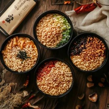 武漢必吃美食全攻略：熱干面、豆皮到魚糊粉，地道風味一網打盡！