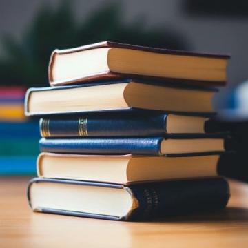 物理初學者必讀：經典入門教材與專業書籍推薦