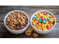 2025年零食爆款指南：從經典到創新，推動著都市口味的新潮流