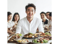 馮小剛與徐帆一起享用家常素菜，一桌佳肴生活節(jié)儉，卻有“壕氣十足”的一瓶五千多元的酒