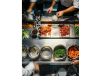 外賣在路上經(jīng)歷了什么？揭秘你的美食之旅背后的真相