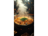 一碗熱乎的火鍋,讓學生的心情暖化。