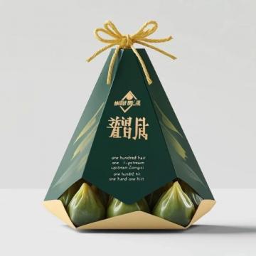 廣東客家梅州自古流傳著很多傳統(tǒng)美品，其中灰水粽是梅州人們當(dāng)中的一道美食