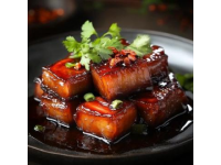 五花肉是烹飪中的萬能食材，肥瘦相間，口感豐富，適合多種烹飪方式