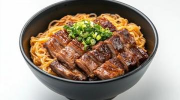 褲帶面配涼拌肉,味蕾的絕妙碰撞