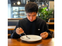 張馨予米蘭用餐事件反轉(zhuǎn)：“忘記拍照”背后的真相曝光