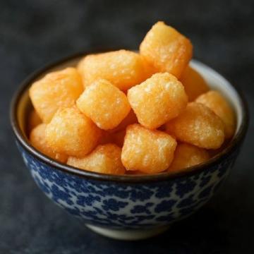 越南美女主播油炸餃子,傳統(tǒng)手藝受追捧,香氣四溢誘人垂涎!