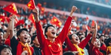 近日,香港明星足球隊踏上了新的征程,這次他們的友誼賽目的地是風(fēng)景秀麗的廣東汕頭