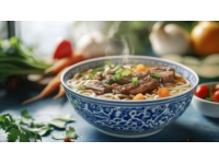 牛肉面的魅力在哪里？（一家“自家人”的牛肉面館）