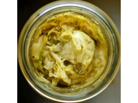 如何在家腌制脆爽美味的酸菜？簡單步驟教你輕松做