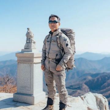 好奇游客周先生于2025年2月15日在陜西榆林探險