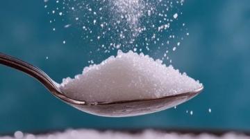 揭秘不顯眼的高糖食物：警惕夏季解渴佳品背后的糖分陷阱