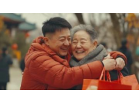 笑神姜濤再度造訪大衣哥：朱樓村掀起又一波旅游熱潮！