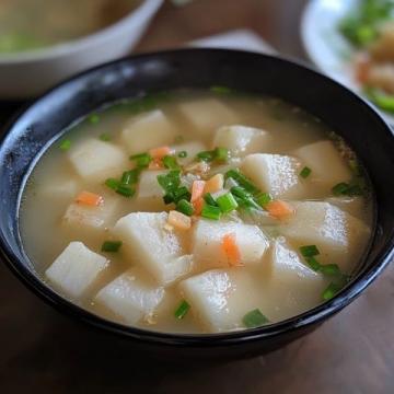 在順德容桂,有一種名為魚溫粥的美食,聽起來很特別,但我卻不知道它是什么
