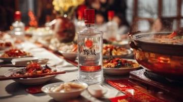 北京秋日美食指南:中塔旋轉餐廳螃蟹美食節不容錯過