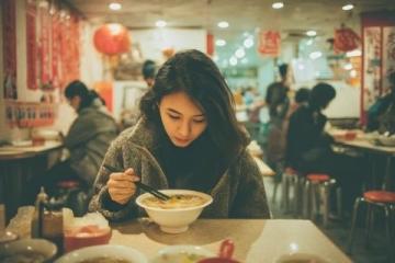 如何才能做一碗有靈魂的重慶小面?這些步驟一個(gè)都不能少,看看正宗嗎?