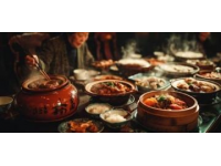 鼓掌自己成了笑話，12月13日，韓國女子來上海體驗(yàn)中國美食