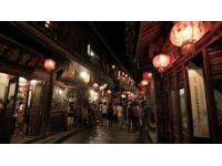 湘西三站游：鳳凰古城、德夯苗寨和芙蓉鎮(zhèn),每個(gè)地方都有著獨(dú)特的魅力.