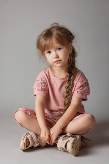 我的小堂姑，是一個(gè)性格堅(jiān)強(qiáng)，自立，有主見(jiàn)的女人！