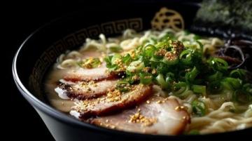 揭秘東北烤冷面全國爆紅的秘密:街頭文化下的美食傳奇