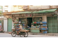 深圳福田八卦路美食街，有些落寞
