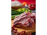 把豬肉做成跟紙一樣薄的錘子肉片，不用炒，簡單一拌就可以