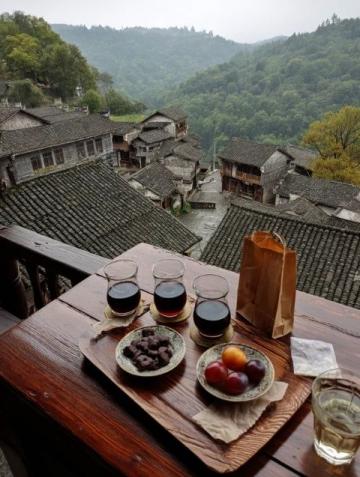 福建作為山海交融的省份，美食兼具山珍海味與多元文化特色
